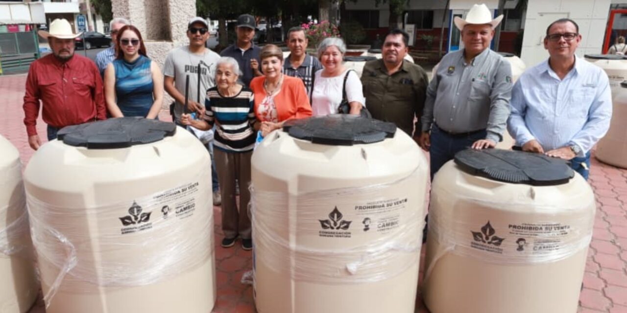 ENTREGA AYUNTAMIENTO DE GUASAVE TINACOS SUBSIDIADOS PARA FORTALECER EL ABASTECIMIENTO DE AGUA EN LOS HOGARES